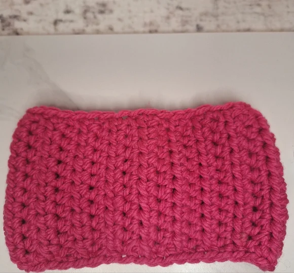 Handmade Crochet Fuchsia Pink Ear Warmers Headband 80% Acrylic 20% Wool - Picture 3 of 5